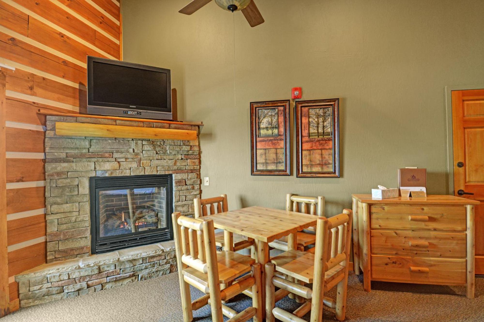 The Lodges At Sunset Village McHenry Δωμάτιο φωτογραφία