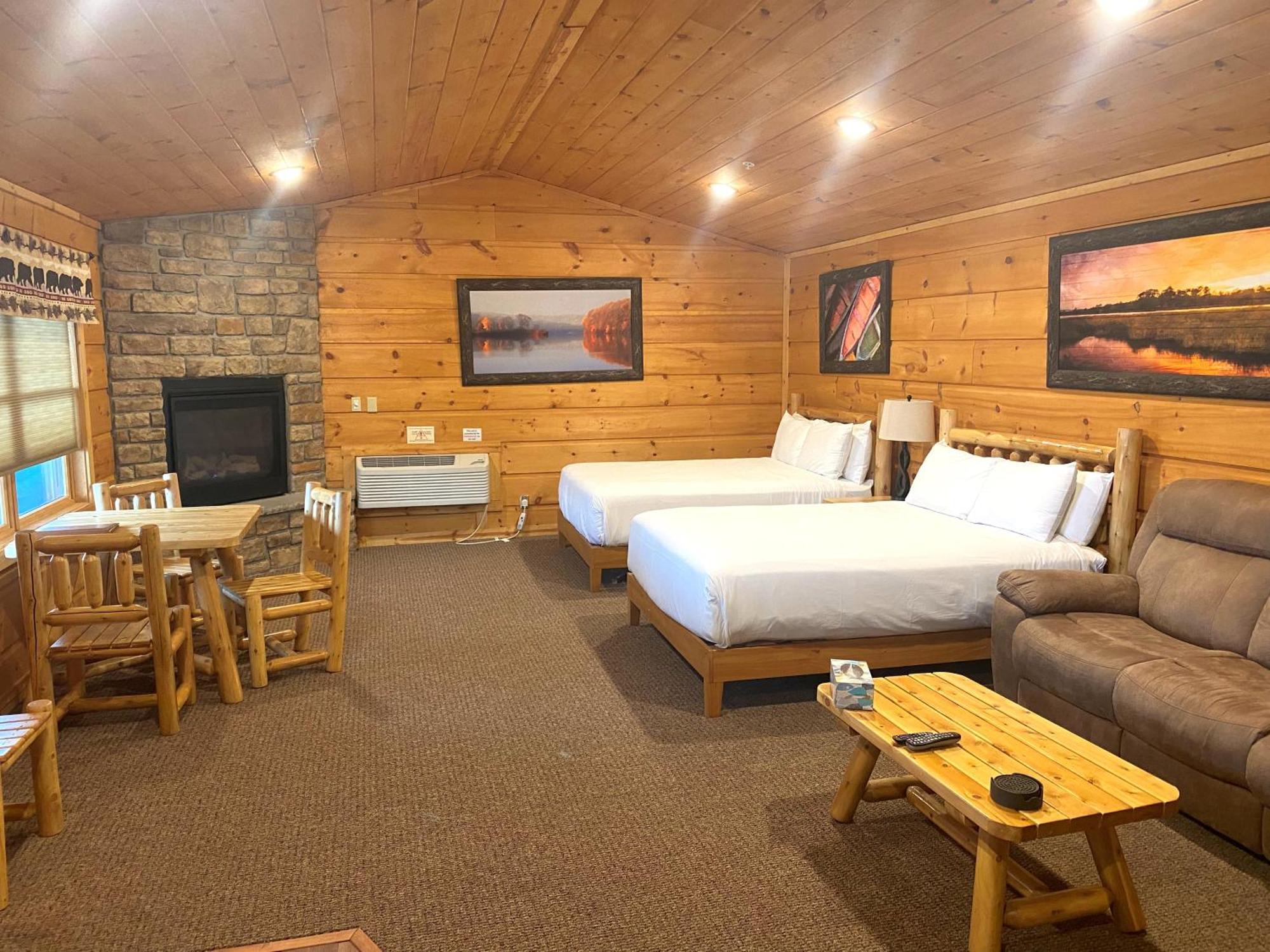 The Lodges At Sunset Village McHenry Δωμάτιο φωτογραφία
