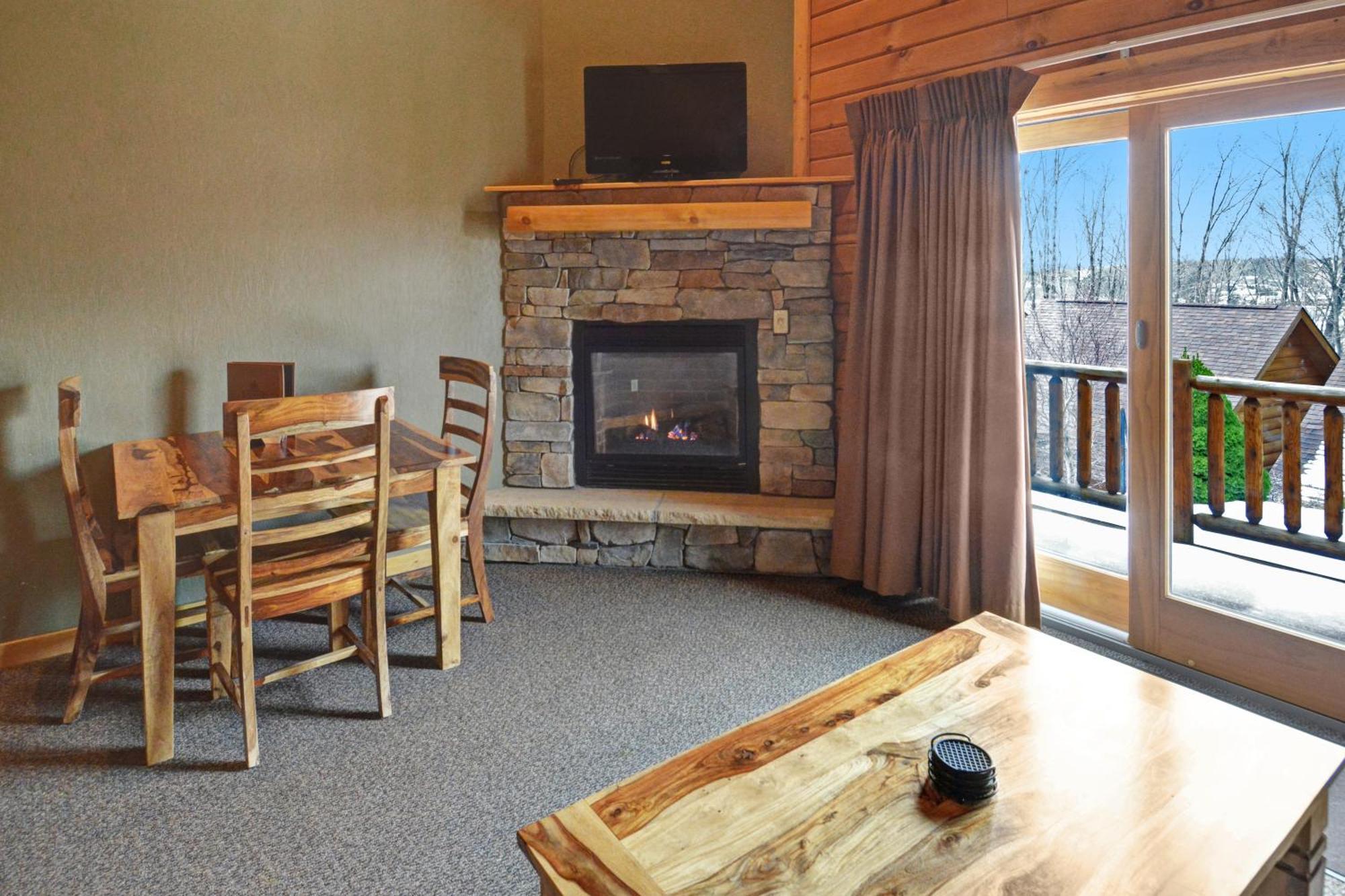 The Lodges At Sunset Village McHenry Δωμάτιο φωτογραφία